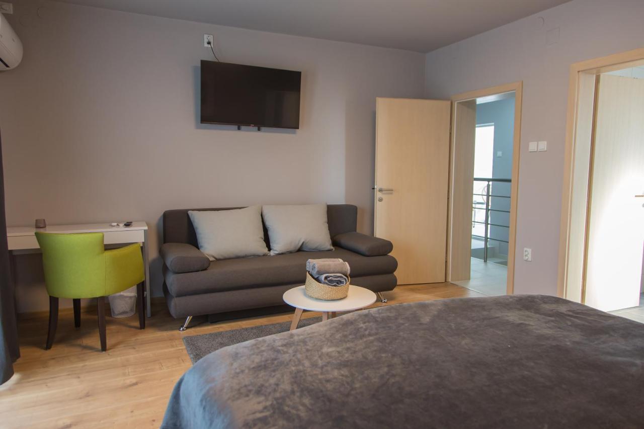קארנאץ Holiday Home Thesaurum מראה חיצוני תמונה